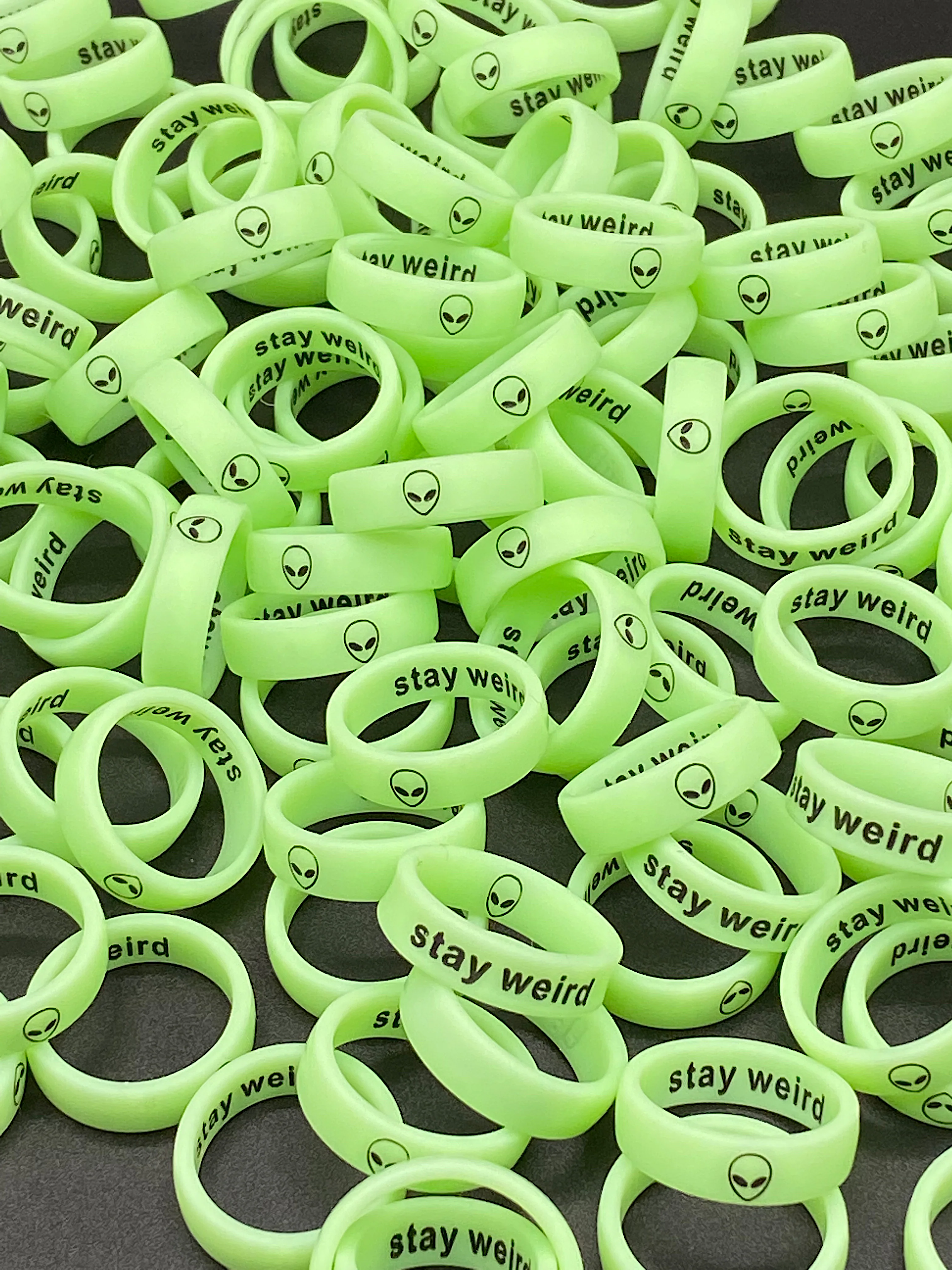 Flip Reversible alien / stay weird ring - Image 4