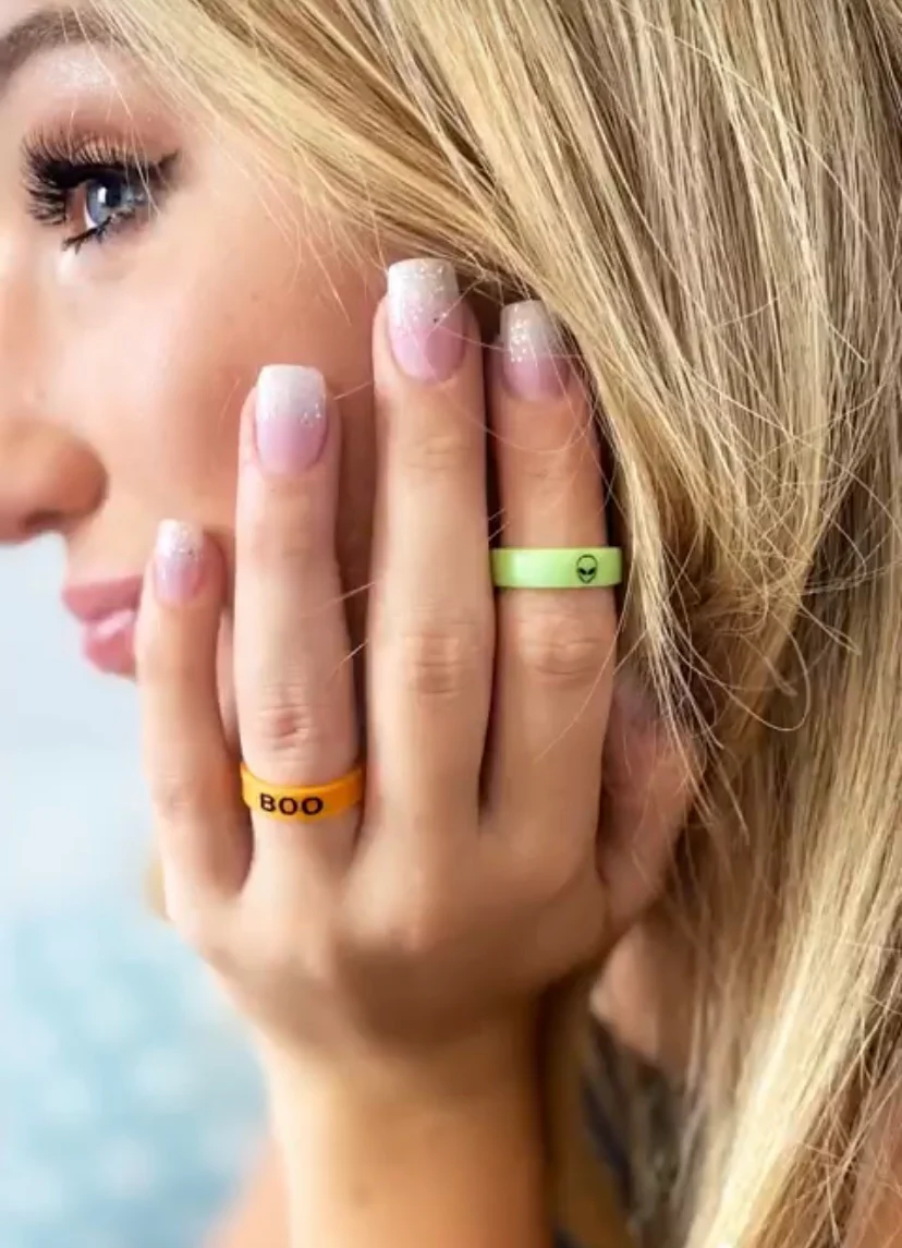 Flip Reversible alien / stay weird ring - Image 5