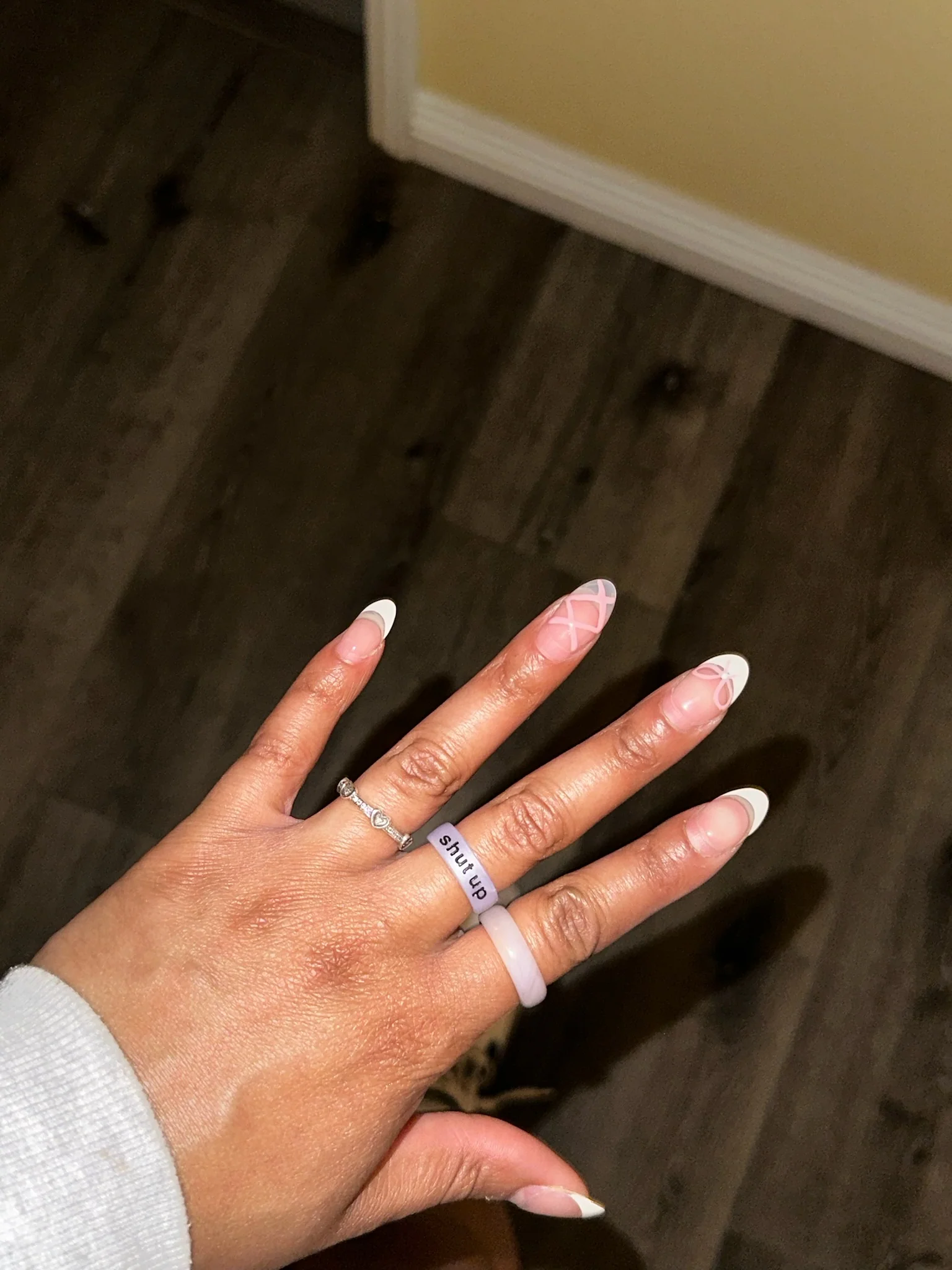 Flip Reversible shut up / kiss me Ring - Image 19