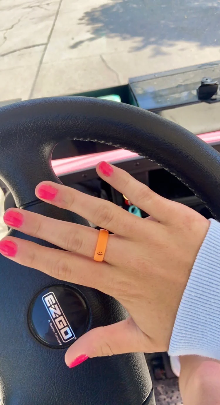 Flip Reversible smile / frown ring neon orange - Image 6