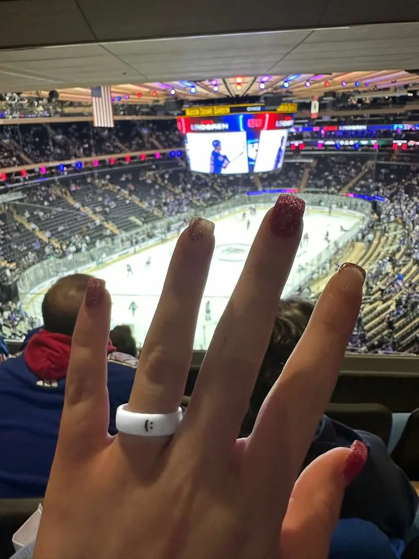 Flip Reversible smile / frown ring white - Image 11