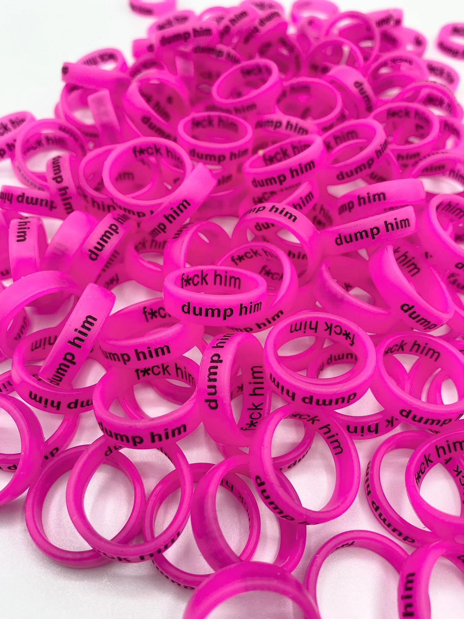 Flip Reversible dump him / f*ck him ring Ring - Image 11