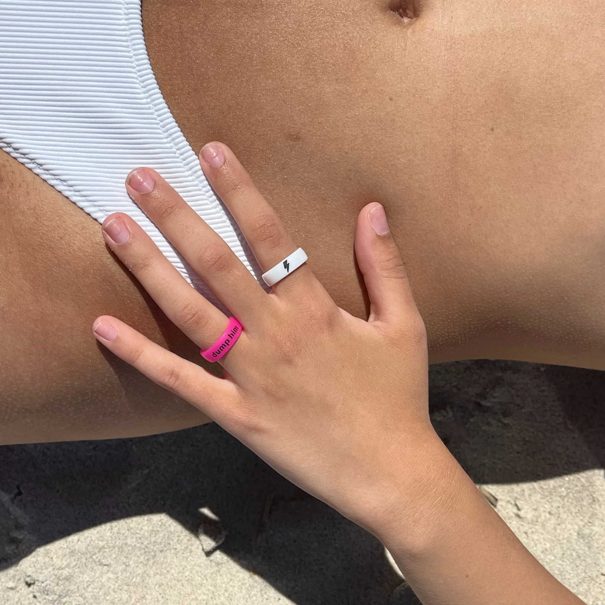 Flip Reversible dump him / f*ck him ring Ring - Image 13