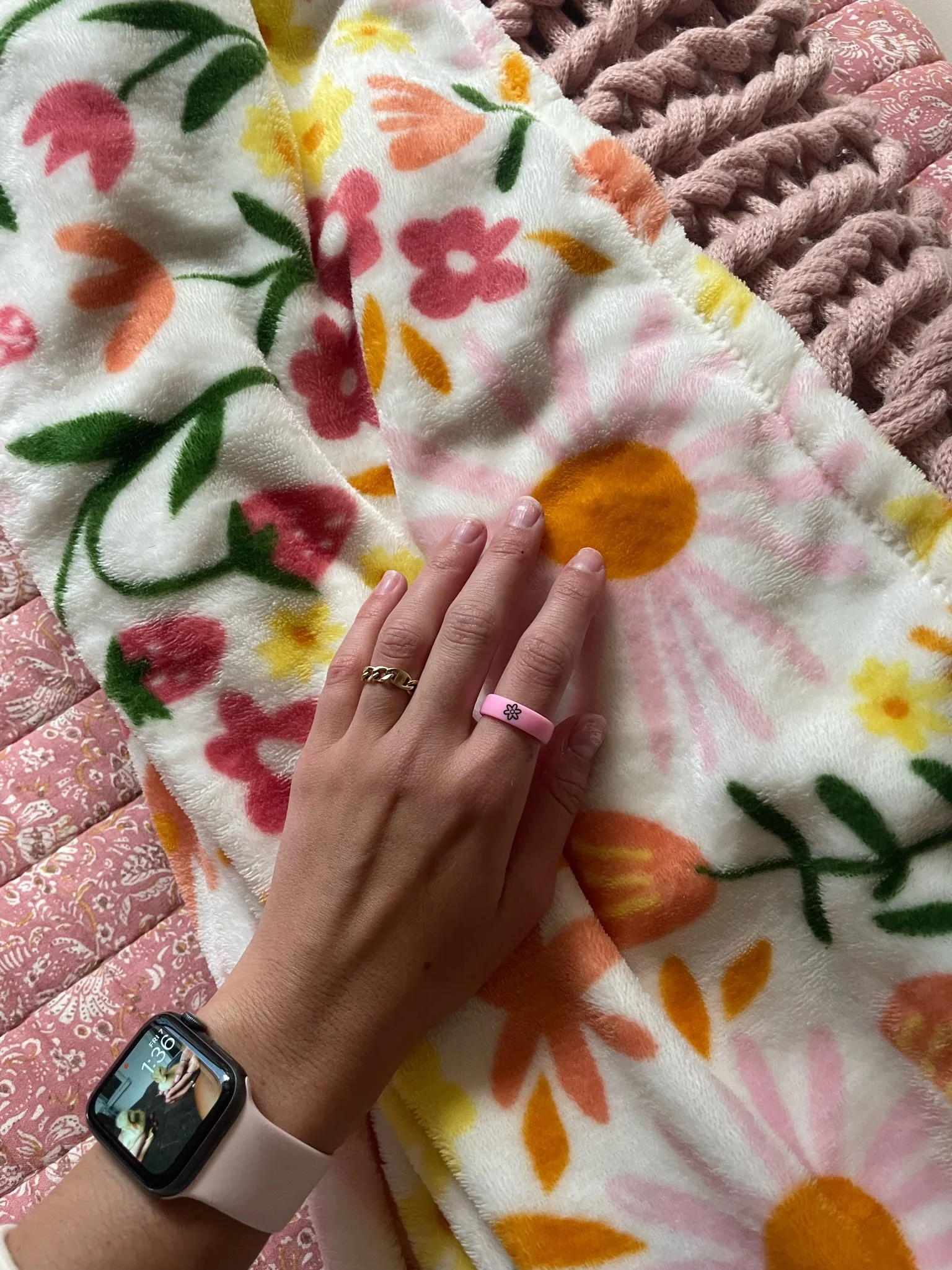 Reversible Flip Flower Power Pink Ring - Image 12