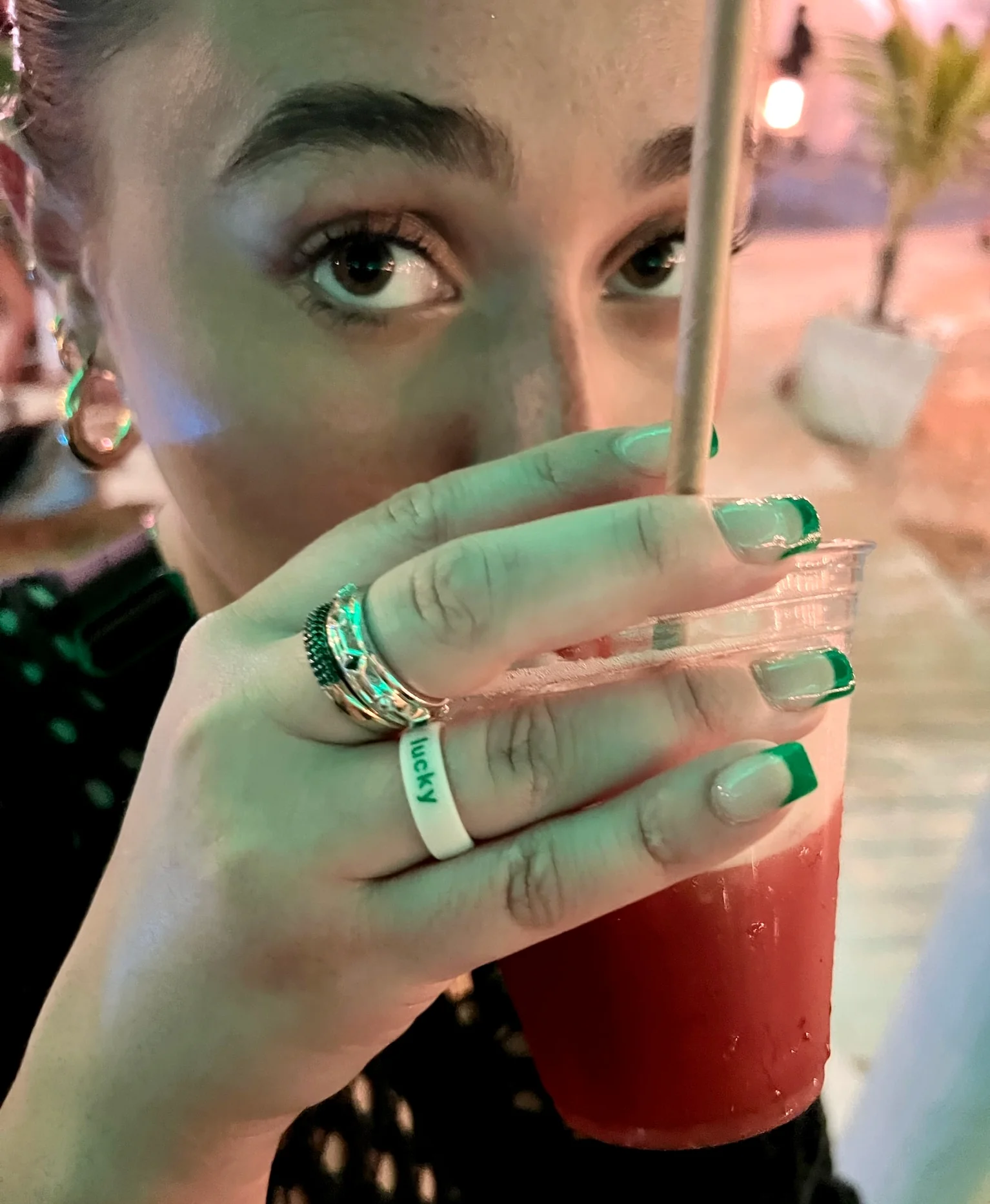 Flip Reversible lucky / kiss me ring white Ring - Image 6