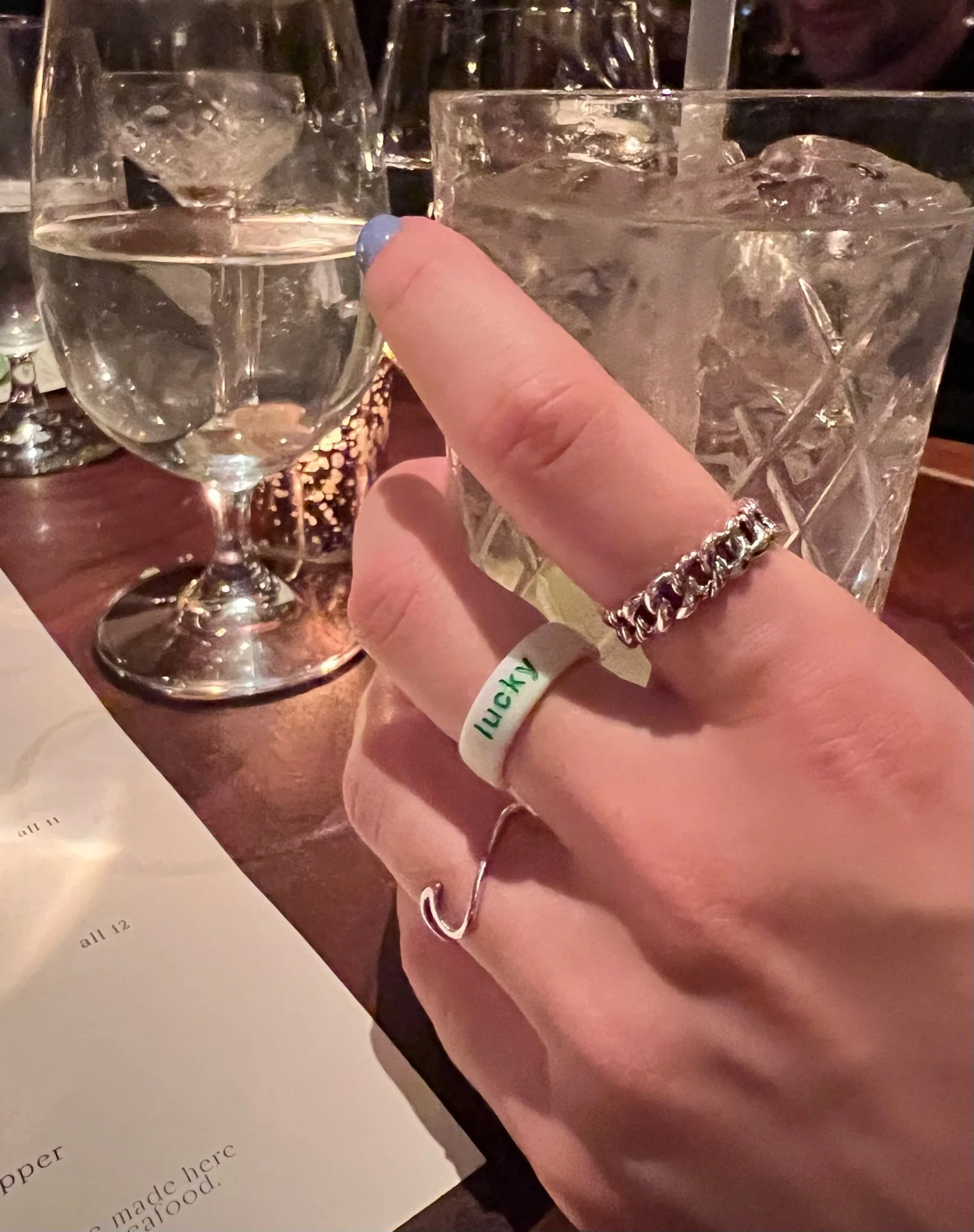 Flip Reversible lucky / kiss me ring white Ring - Image 8