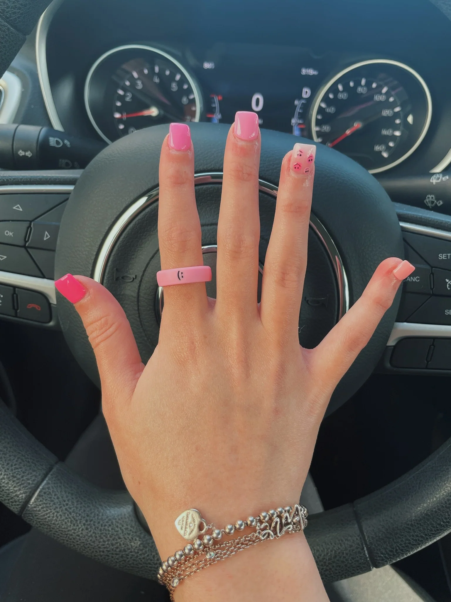 Flip Reversible smile / frown ring bubble gum - Image 17