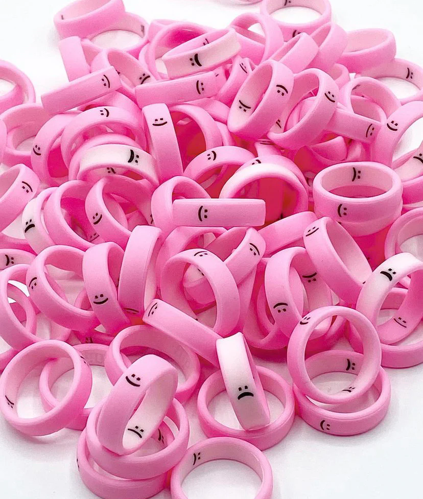 Flip Reversible smile / frown ring bubble gum - Image 21