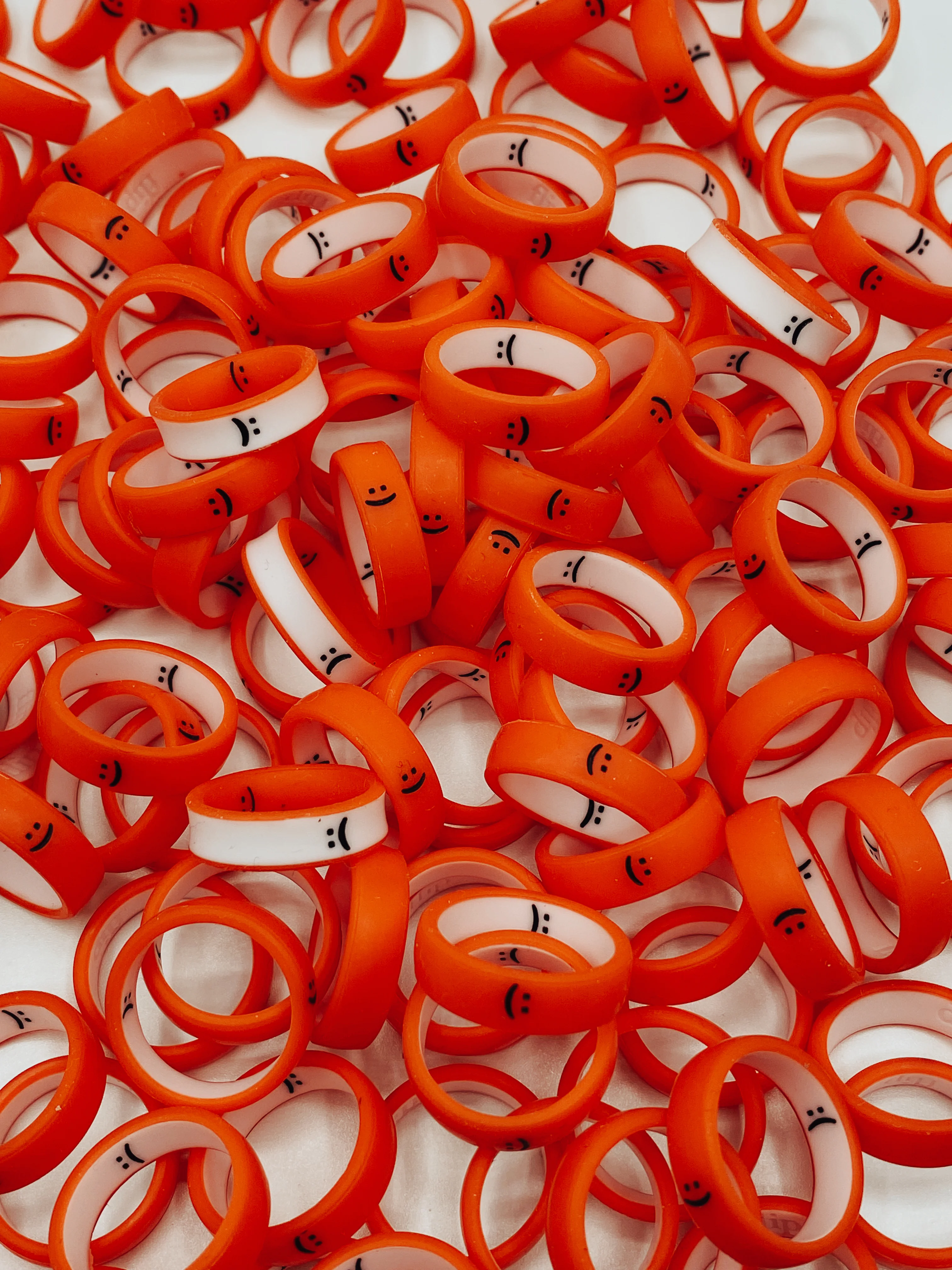 Flip Reversible smile / frown ring hot tamale - Image 3