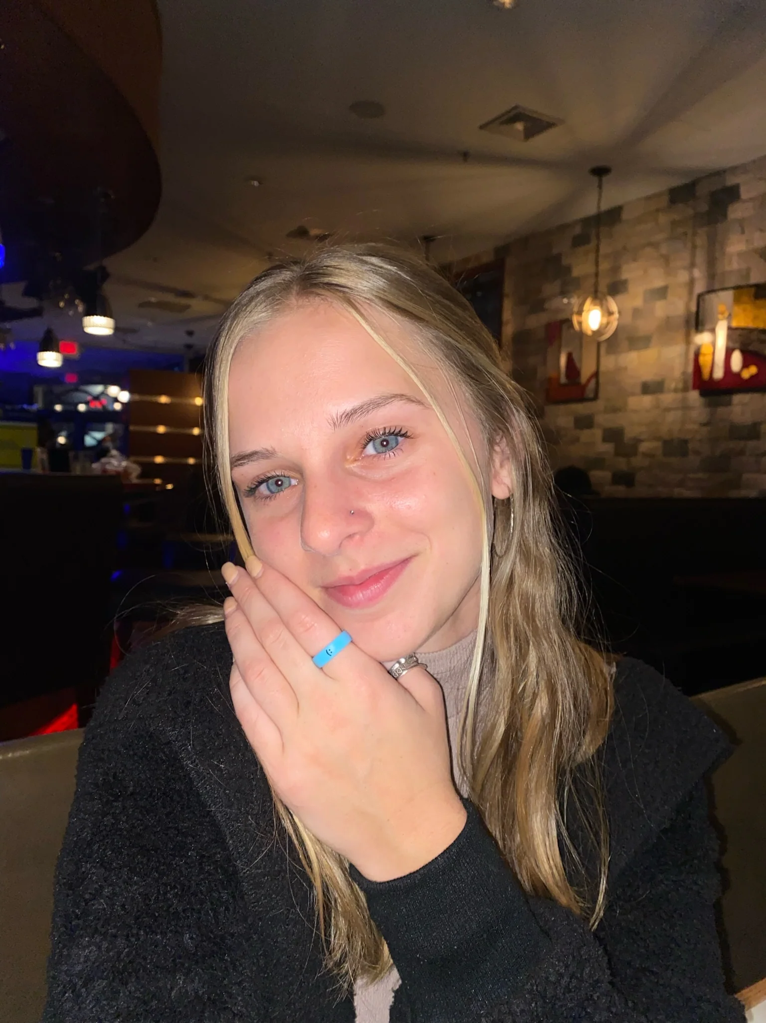 Flip Reversible smile / frown ring electric blue - Image 9