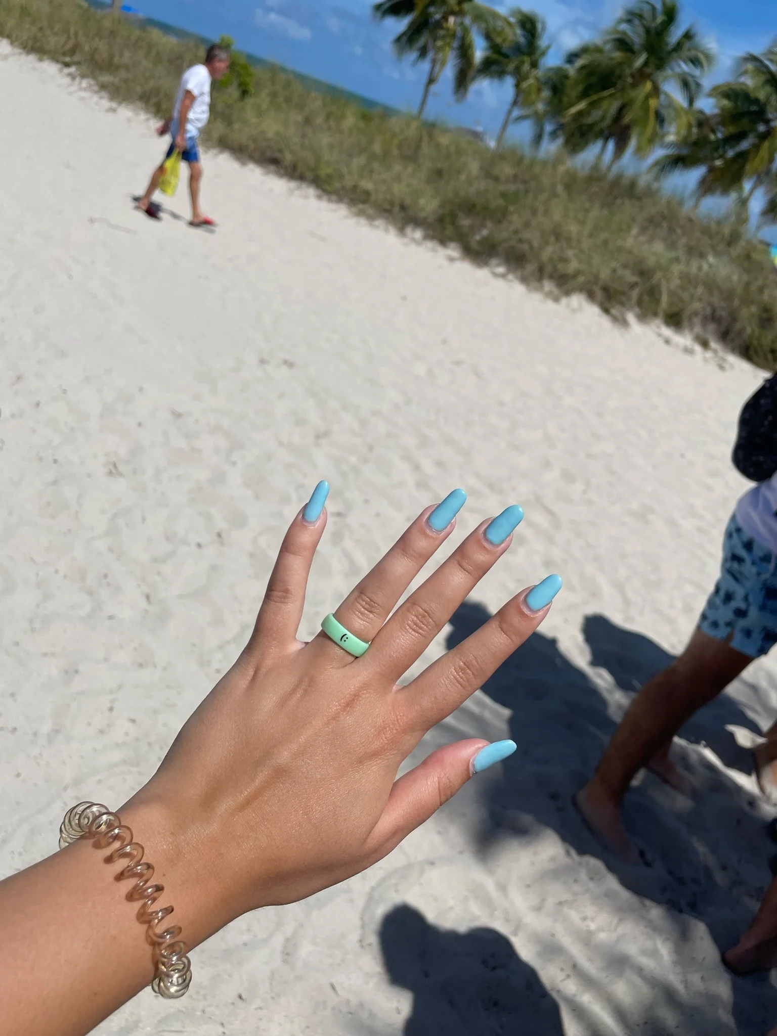 Flip Reversible smile / frown ring neon green - Image 8