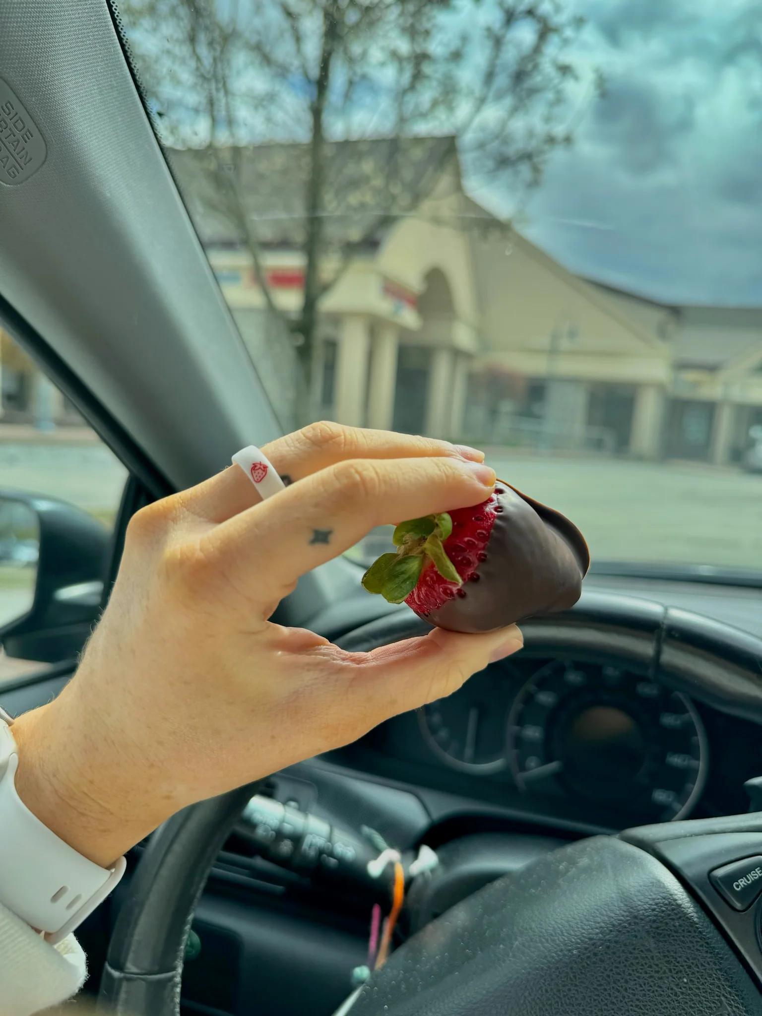 Flip Reversible strawberry / berry sweet ring - Image 15