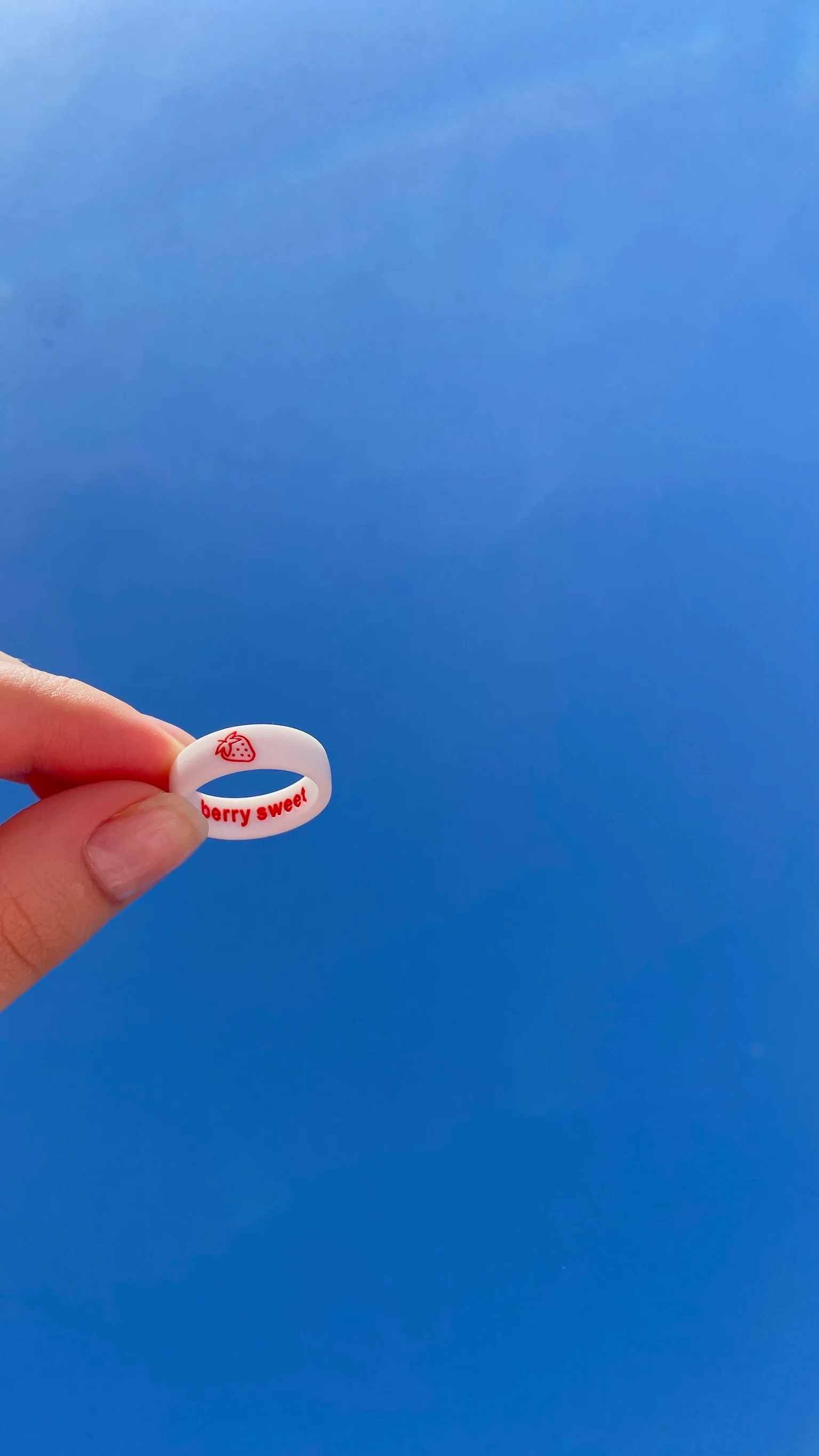 Flip Reversible strawberry / berry sweet ring - Image 17